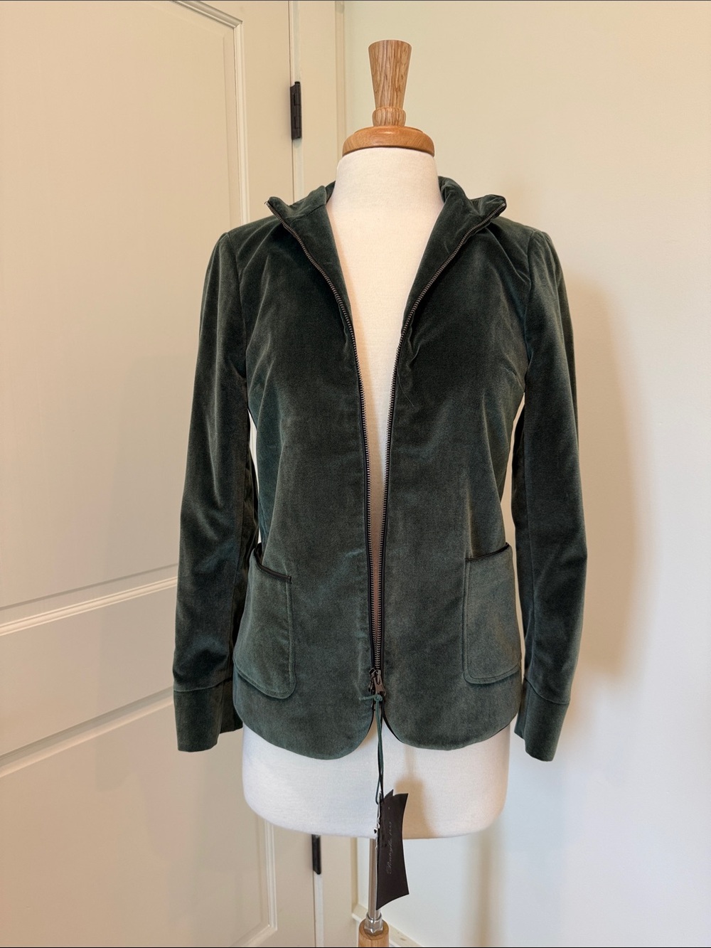 BERETTA Women's Forest Green Velvet Zip Blazer